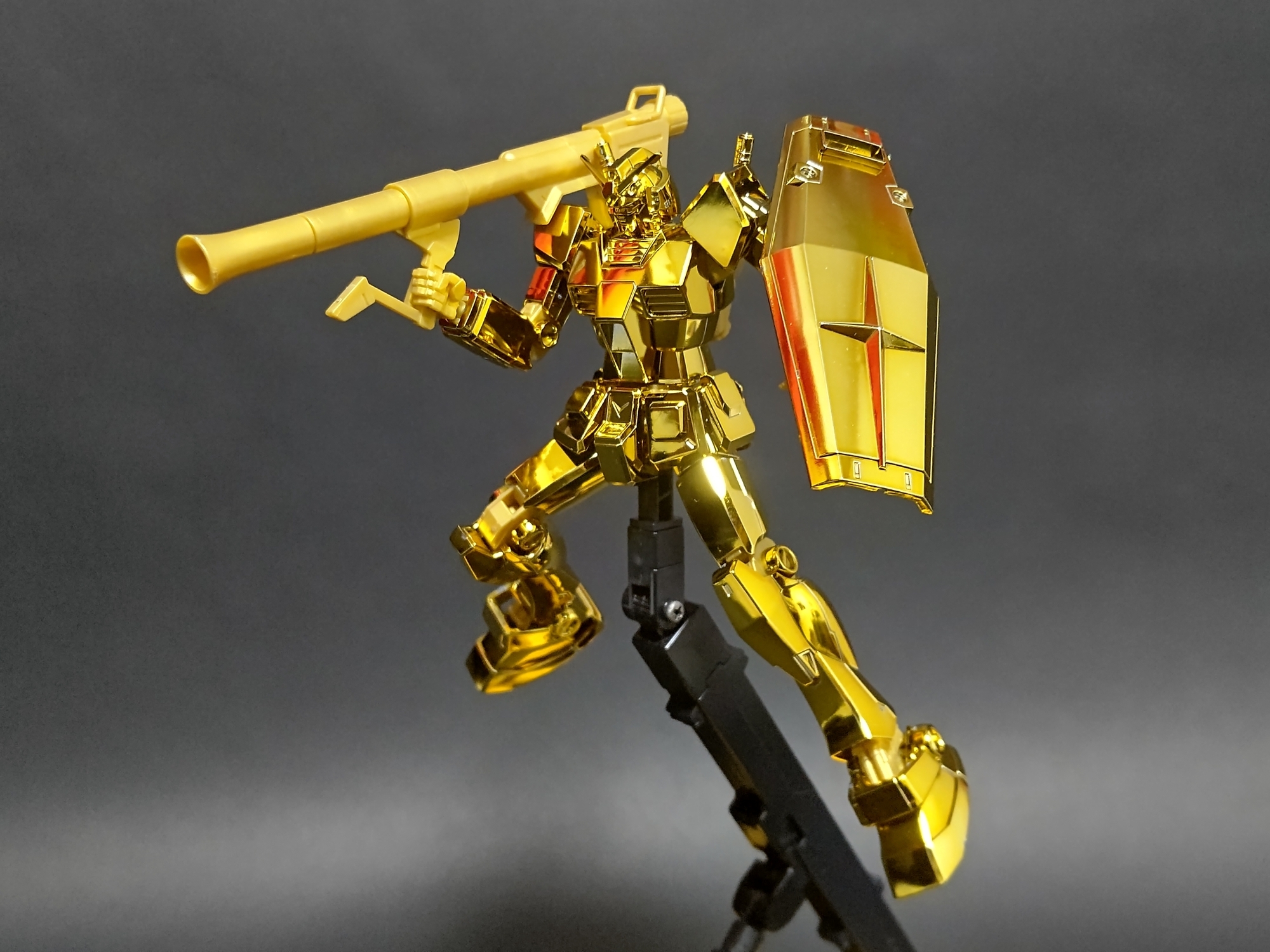 ガンダムベース限定『HGUC RX-78-2 ガンダム（ゴールド