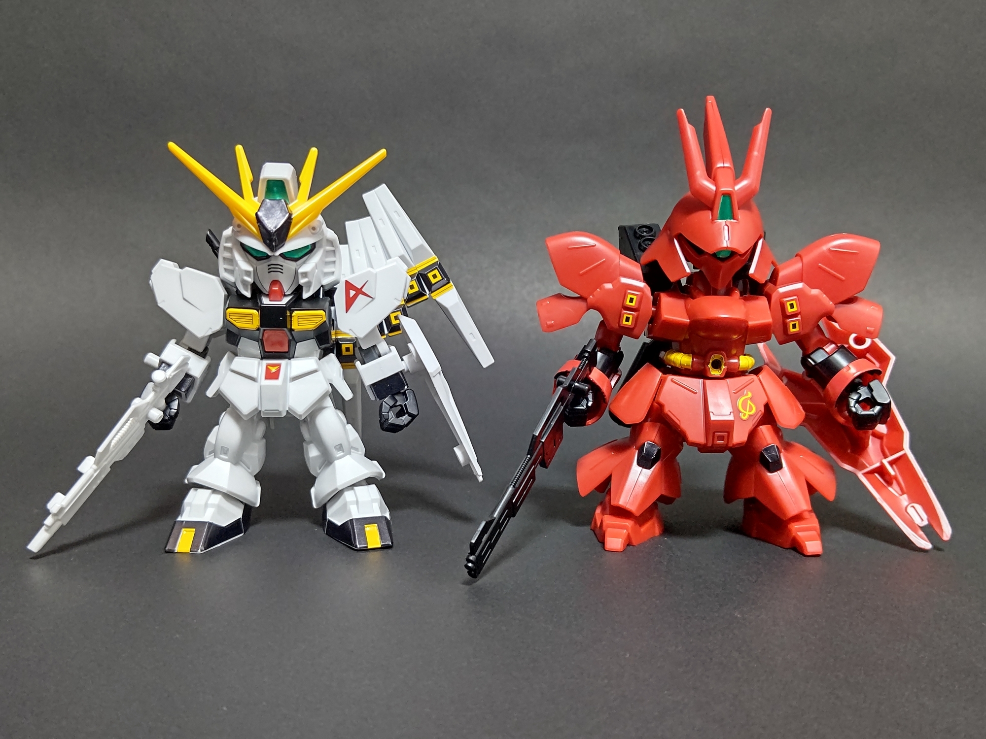 SDガンダムEXスタンダード　νガンダム　カスタム　１体 EXスタンダードのニューガンダムをできるだけシンプルに仕上げ