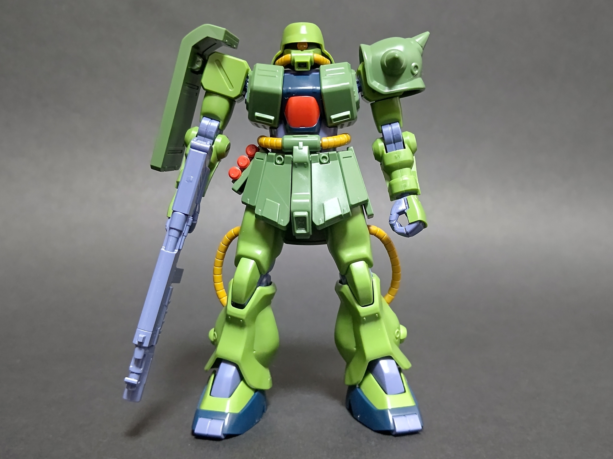 LED内蔵ガンプラ 全塗装完成品 HGUCザク2改 モノアイ改造 - メルカリ