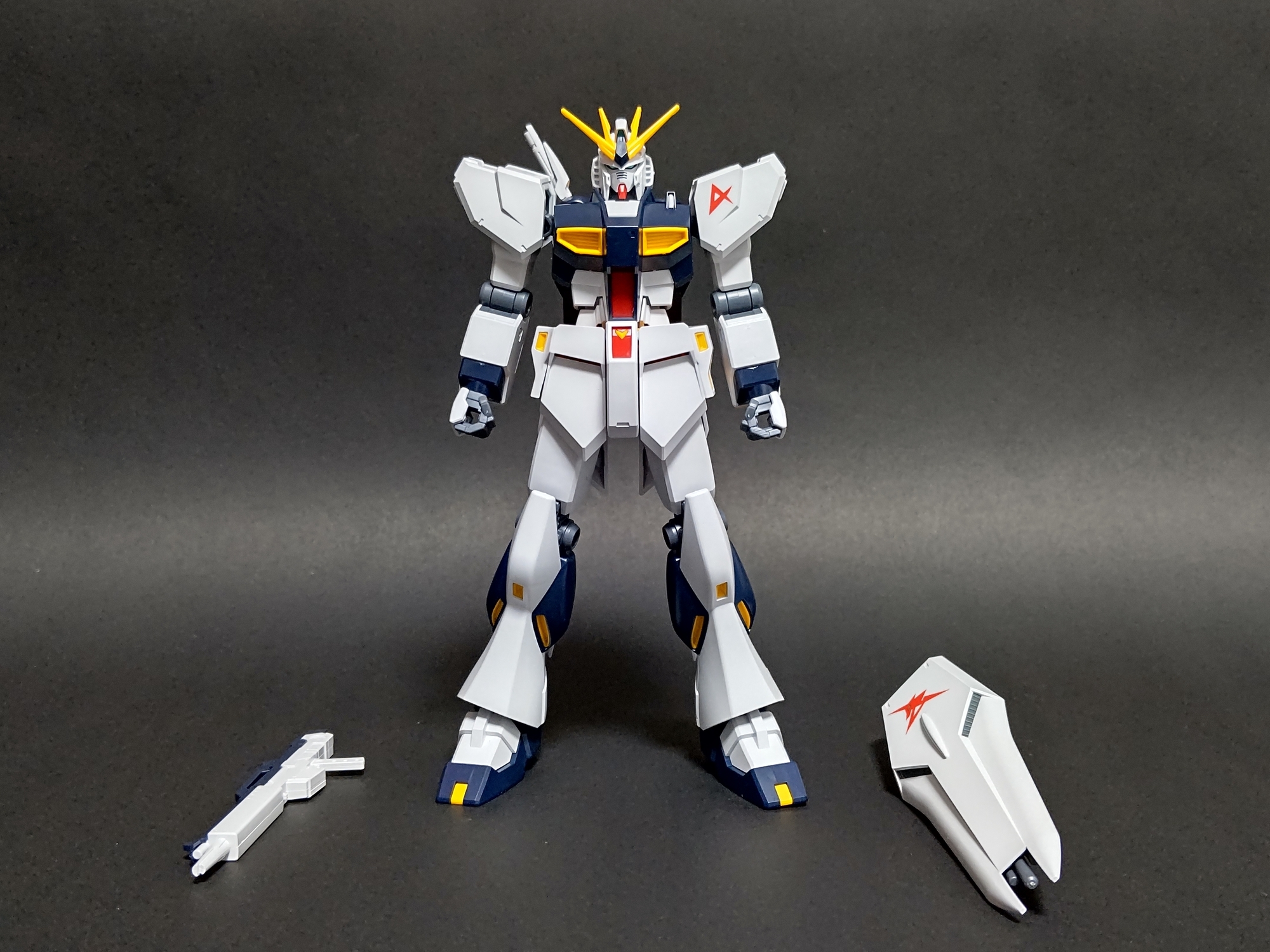 超初心者向けキット『ENTRY GRADE νガンダム（ニューガンダム
