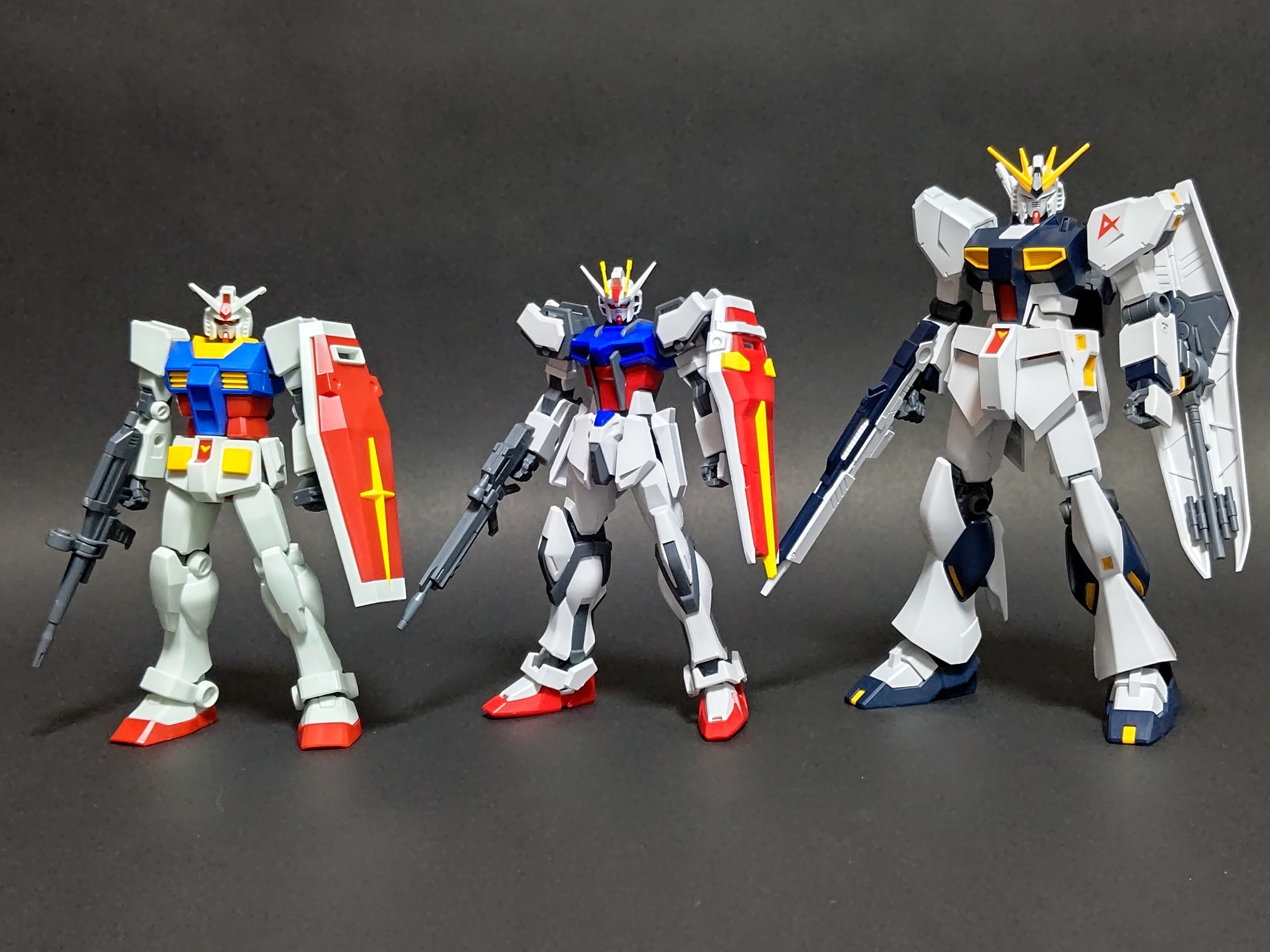 超初心者向けキット『ENTRY GRADE νガンダム（ニューガンダム