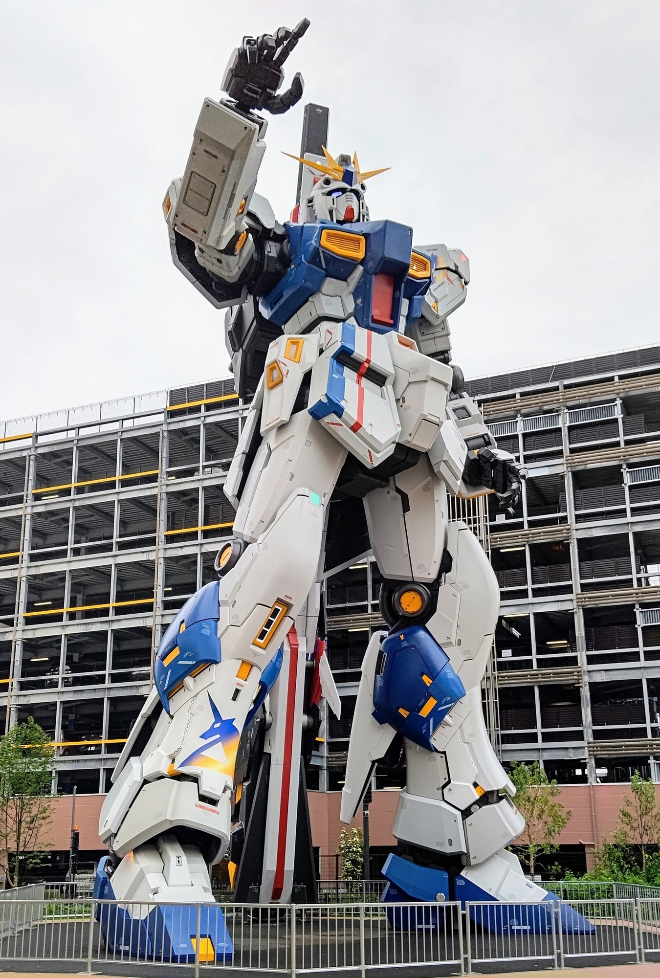 等身大nガンダム立像 を見に行ってきた ガンダムパーク福岡 ガンダムベース福岡 ゆめろぐ