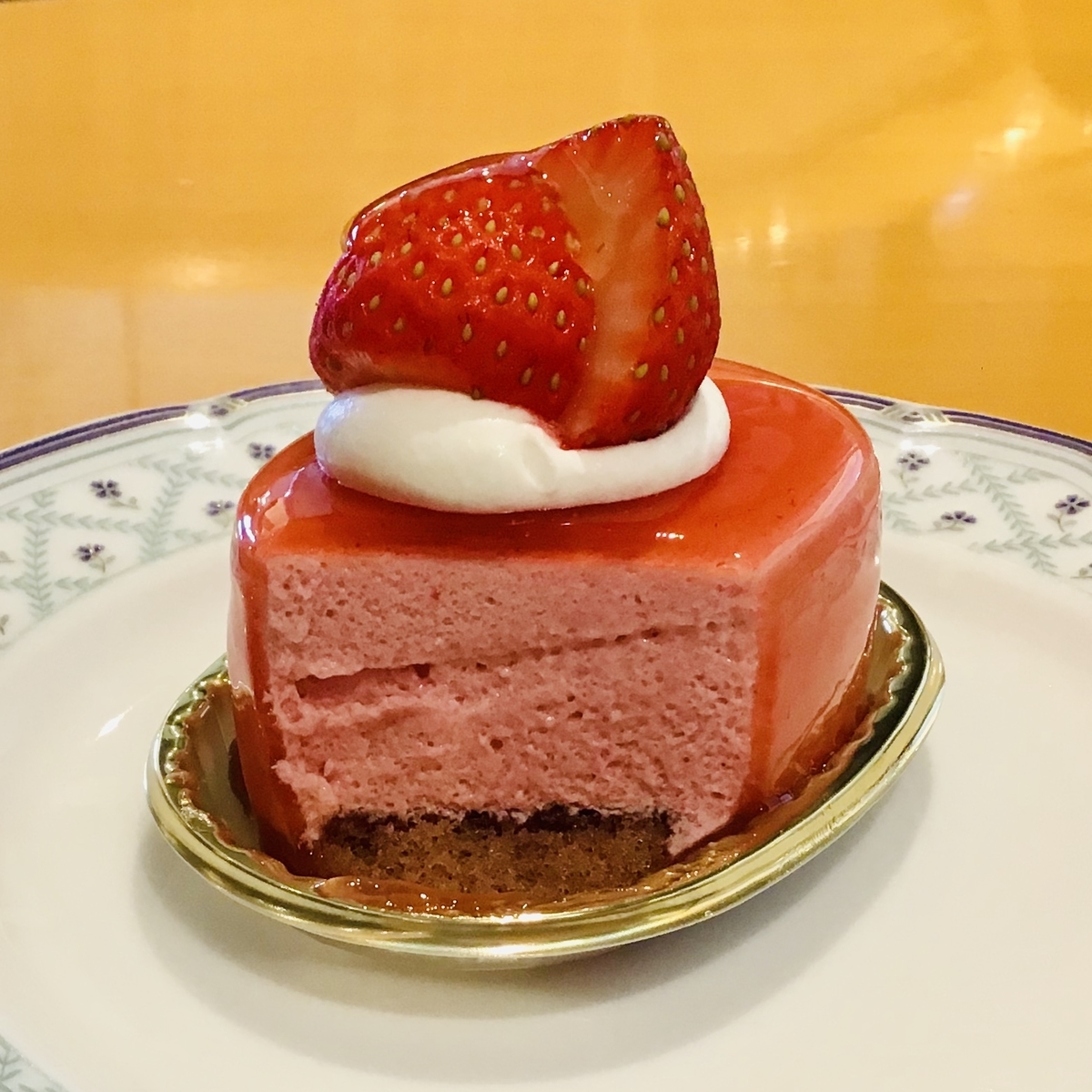 割引券で440円のケーキセット。グランドサンピア内カフェ