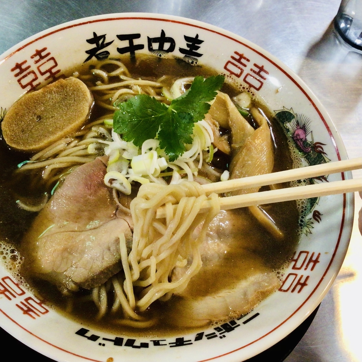 岩手県久慈 有名ラーメン店サムライブギーさんは絶対プリンと一緒に食べたい 都会で12年働いてウつになったので 青森を遊び倒ス事にした