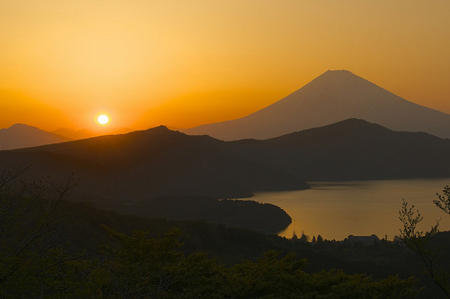 神奈川県足柄下郡箱根町 大観山の展望 富士山と芦ノ湖 夕焼け - 小田原な日々