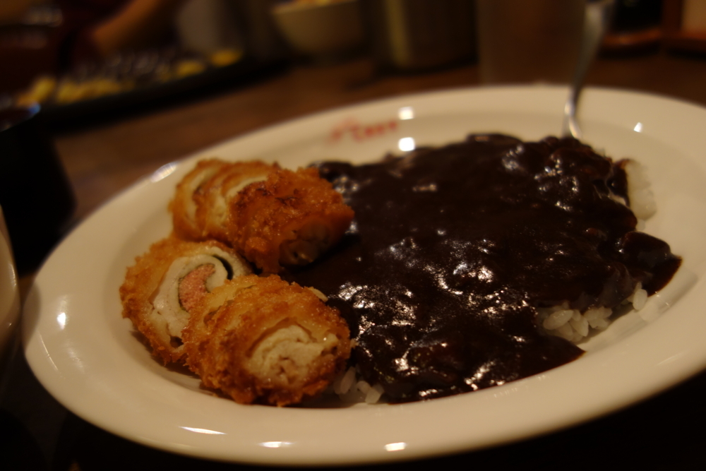 初 金沢カレー てきさす 歩きやすい靴とアルミのスプーン