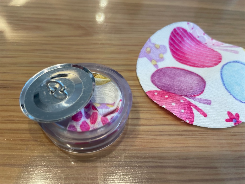 【DIY】超簡単!100均アイテム⭐︎こども用ヘアゴムを手作り - 暮らしを組み立てる 〜私のDIY日和〜