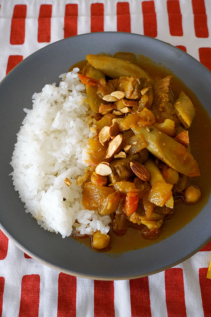 鎌倉oxymoronのスパイスカレー ひよこ豆とごぼうのポークカレー ユリイカ家のゆるゆるとした日常 鎌倉oxymoronのスパイスカレー ひよこ豆とごぼうのポークカレー ユリイカ家のゆるゆるとした日常