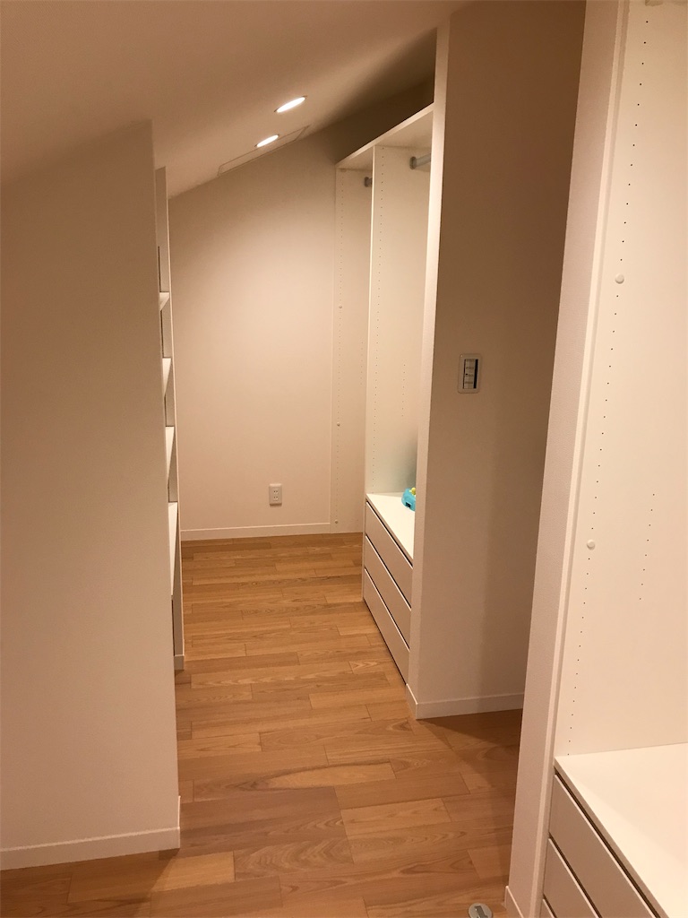 Web内覧会 子供部屋のウォークインクローゼット ゆりまりパパの家ブログ