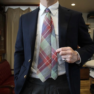 マドラスチェックはダサい？チェックネクタイの合わせ方