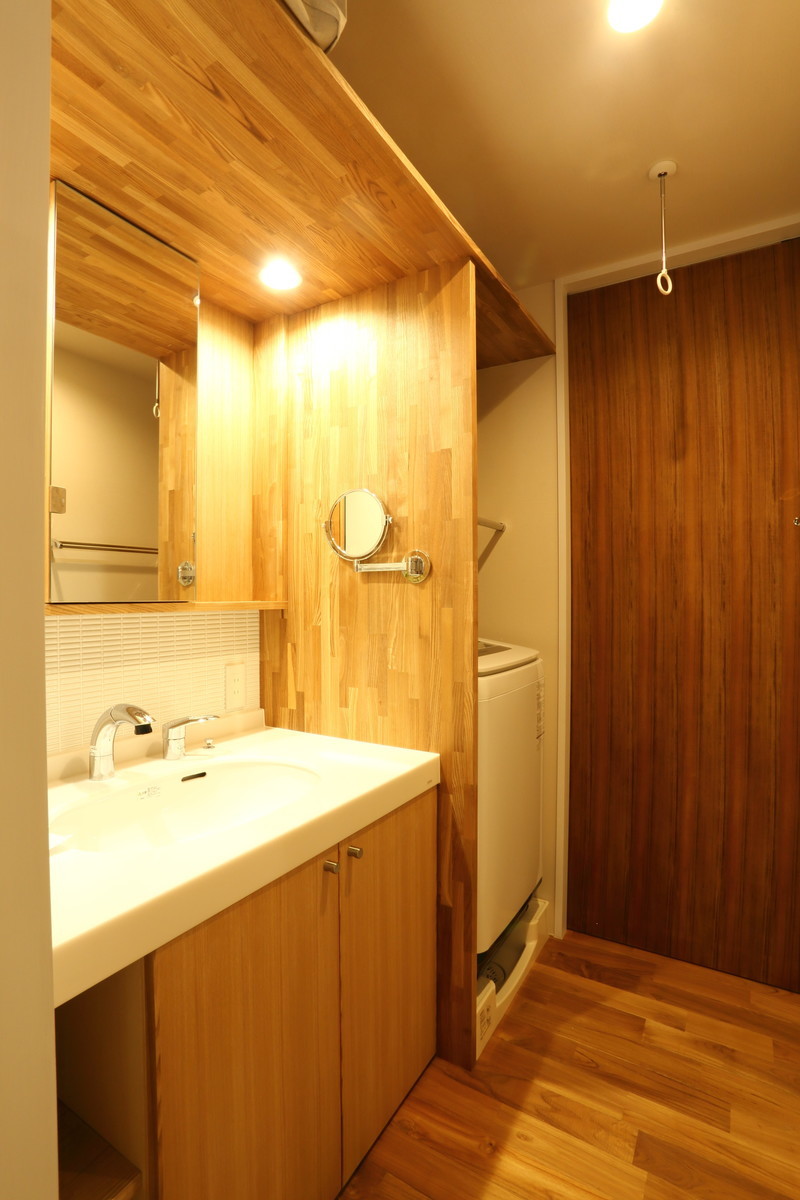 ２方向から出入りできる洗面脱衣所