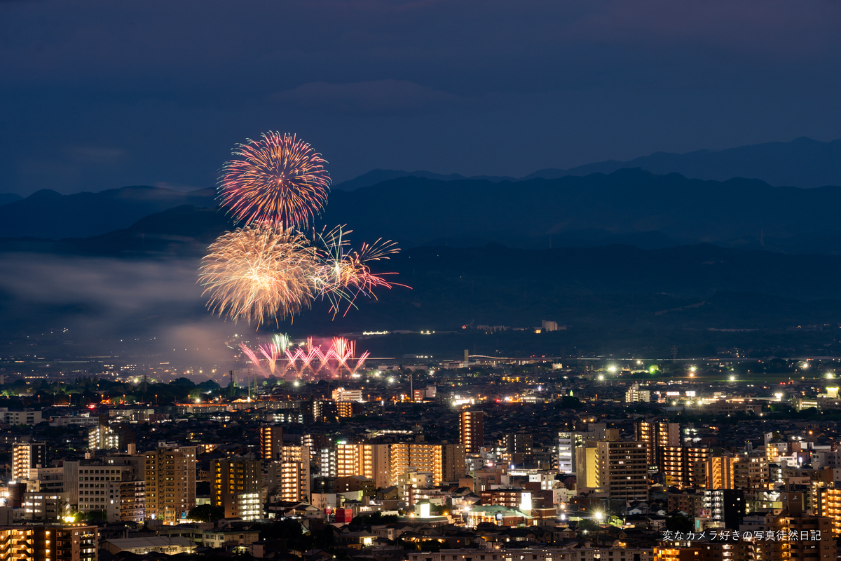 花火写真 23 たった7秒間」の奇跡…花火の決定的瞬間をとらえた写真の美しさに