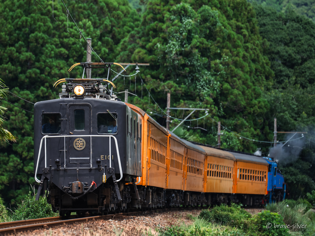 2026/08/09 旧客牽引するE10形電気機関車を撮る - 潔く銀の鉄道写真館