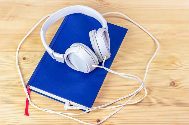 オーディオブックで英語を勉強するメリットをどうしても語りたい 使わないともったいないレベルです ４ヵ国語を勉強するブログ