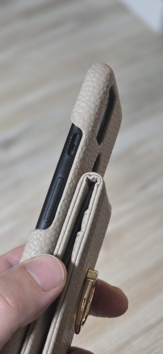 電源ボタンが取れたPixel