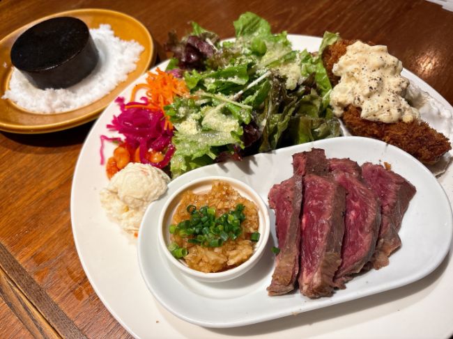 京橋オイスター Rovin　ハラミ＆カキフライランチ