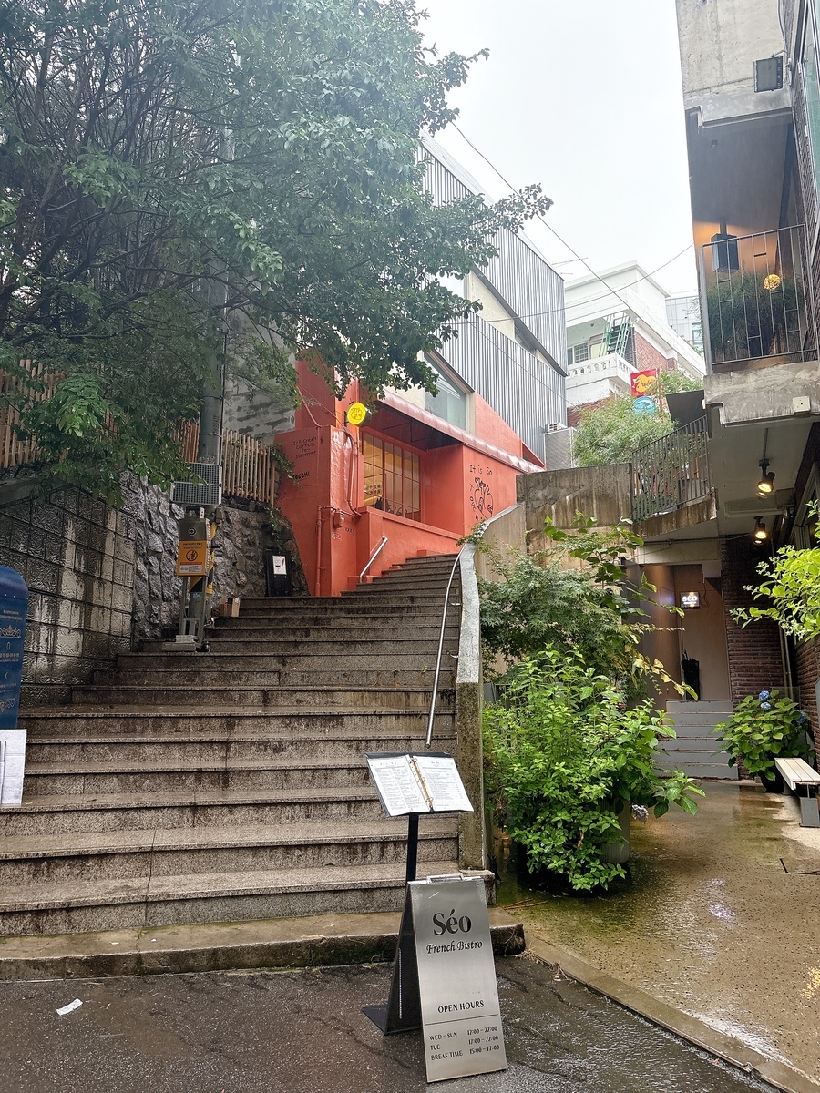 雨の漢江鎮