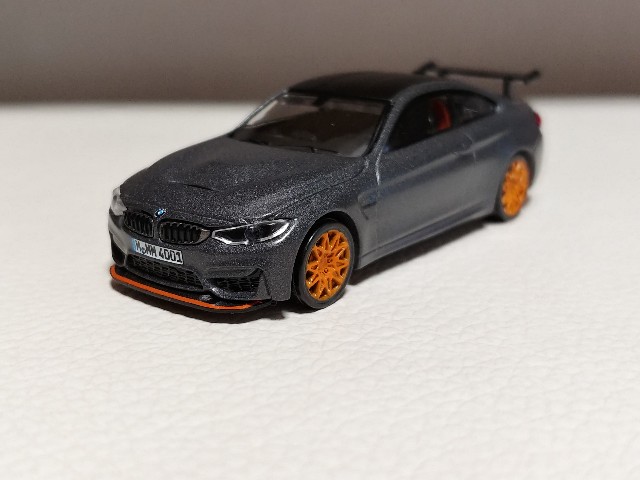 BMW トイカー 1/64 BMW M4 GTS - ミニカーでFreude am Fahren？