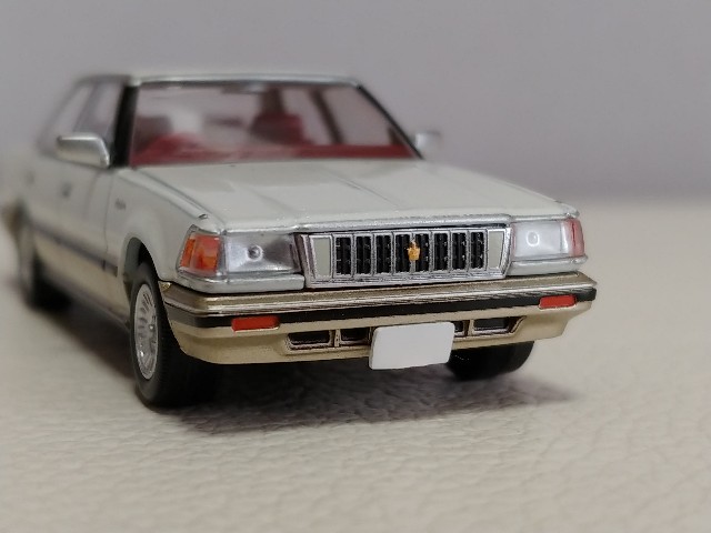 トミカリミテッドヴィンテージネオ LV-N-175b トヨタ クラウン HT