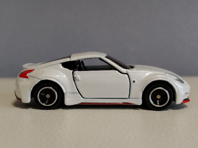 日産オンライン トミカ フェアレディZ ニスモ nismo ホワイト　プレミアム minicars_0-200001005253-10
