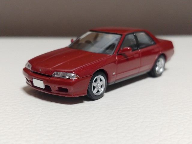 トミカリミテッドヴィンテージネオ 日産 スカイライン 4ドアスポーツセダン 3台 LV-N194d 日産スカイライン 4ドアスポーツセダン GXi Type X（白