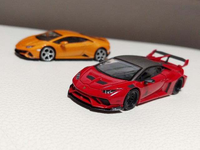 ミニGT LBワークス　ランボルギーニ ウラカンGT　ロッソマーズ　２個セット Amazon | MINI GT 1:64 Scale Model - MiJo TOYS EXCLUSIVE