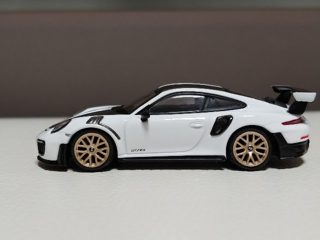 MiniGT ポルシェ911 GT2 RS 4台セート 1/64スケール MINI GT「ポルシェ911 GT2 RS Weissach package
