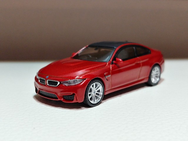 BMW F82 M4 アームレスト　サキールオレンジ　純正品 BMW F82 M4 アームレスト サキールオレンジ 純正品 （BMW M4