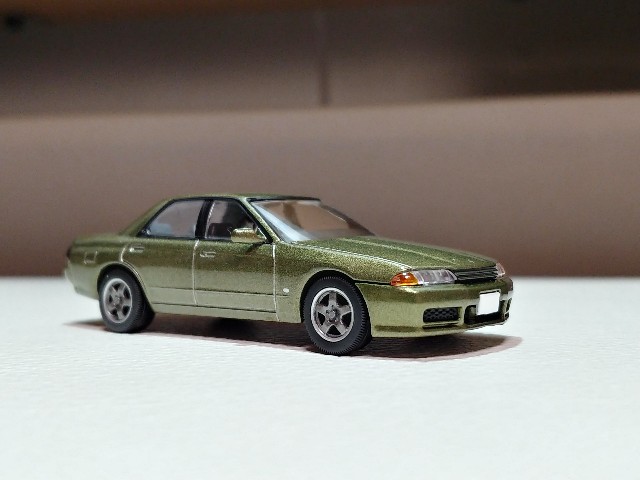 トミカリミテッドヴィンテージネオ LV-N213a 日産 スカイライン