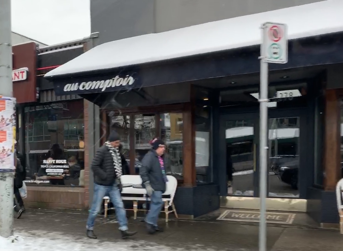 au comptoir
