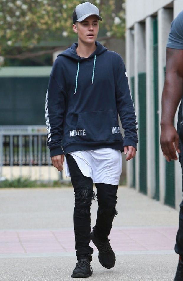 Justin Bieber Wears adidas Yeezy Boost 350 V2 Static Black