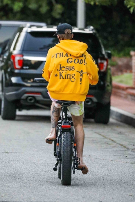 justin-bieber Kanye West Yeezas
