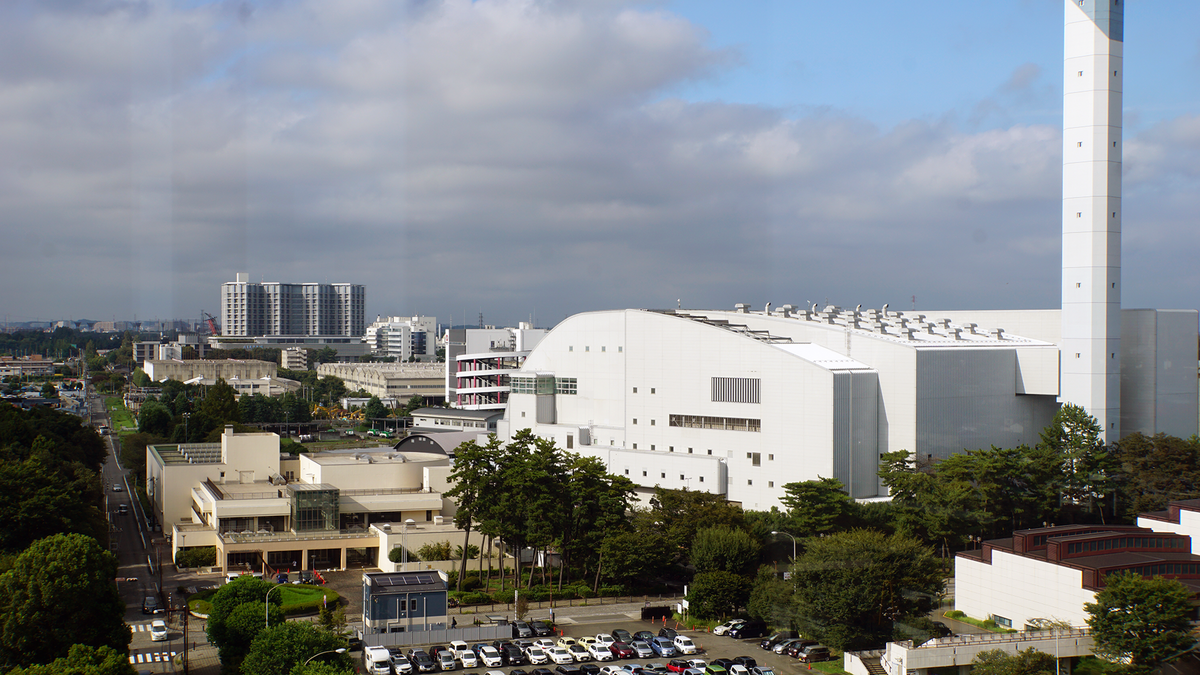 グリーンタワーから見た清掃工場