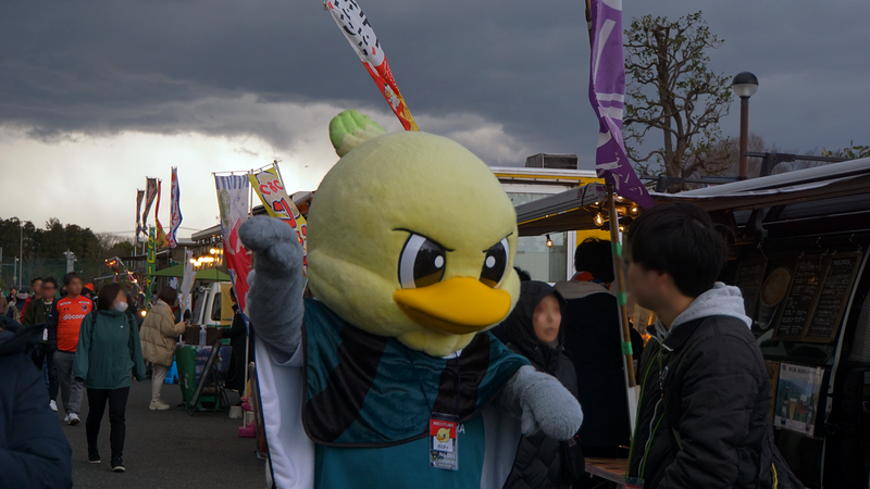 SC相模原ベンチコート