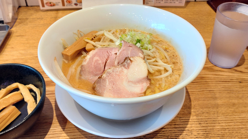らぁ麺 はやし田 相模原鵜野森店(相模原市南区鵜野森)