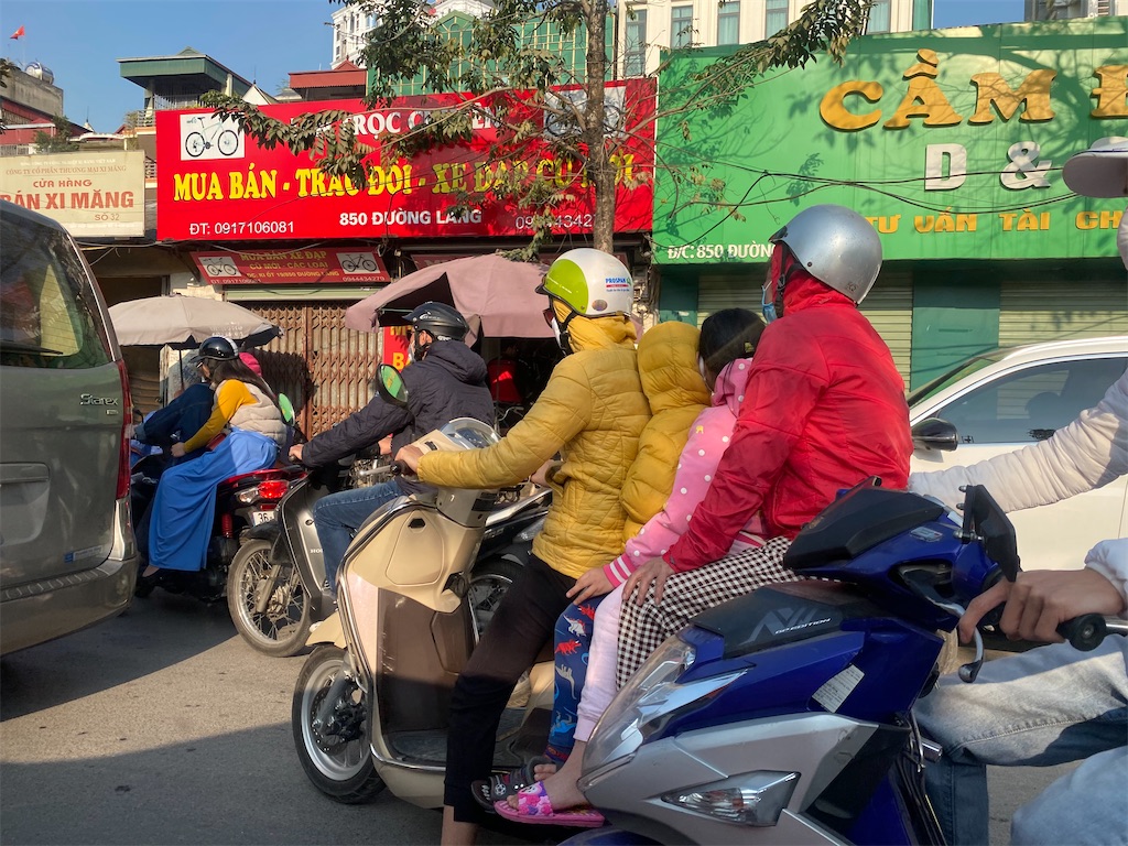 ベトナムなバイクのいる風景 ハノイの日常 ハノイ駄日記