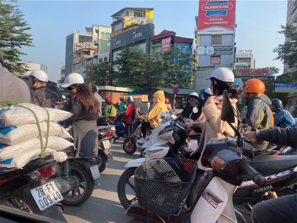 ベトナムなバイクのいる風景 ハノイの日常 ハノイ駄日記