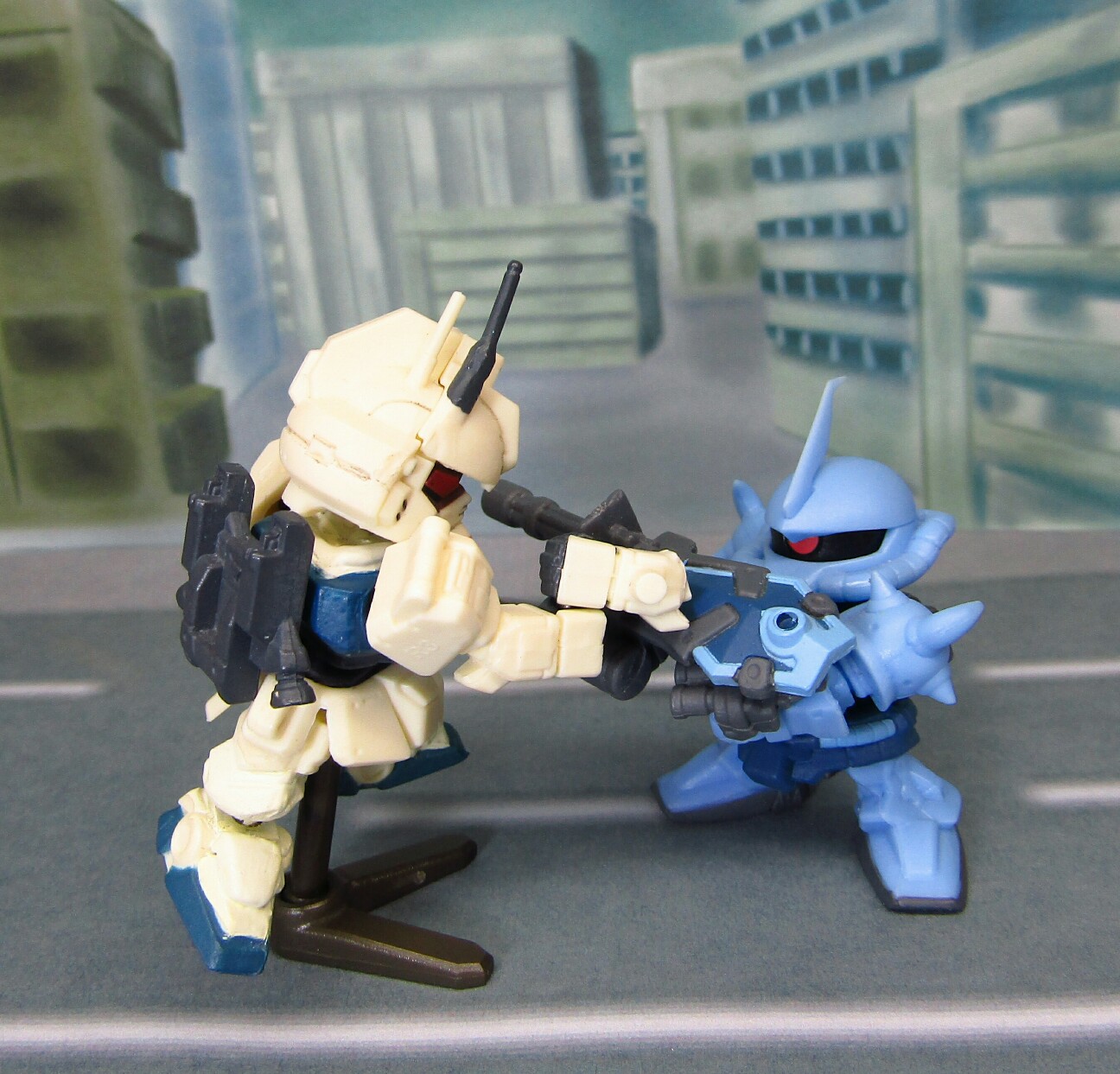 Rx 79 G Ez 8 ガンダムez8 ガシャポン戦士 リペイント 39某の戦士 Rx 79 G Ez 8 ガンダムez8 ガシャポン戦士 リペイント 39某の戦士