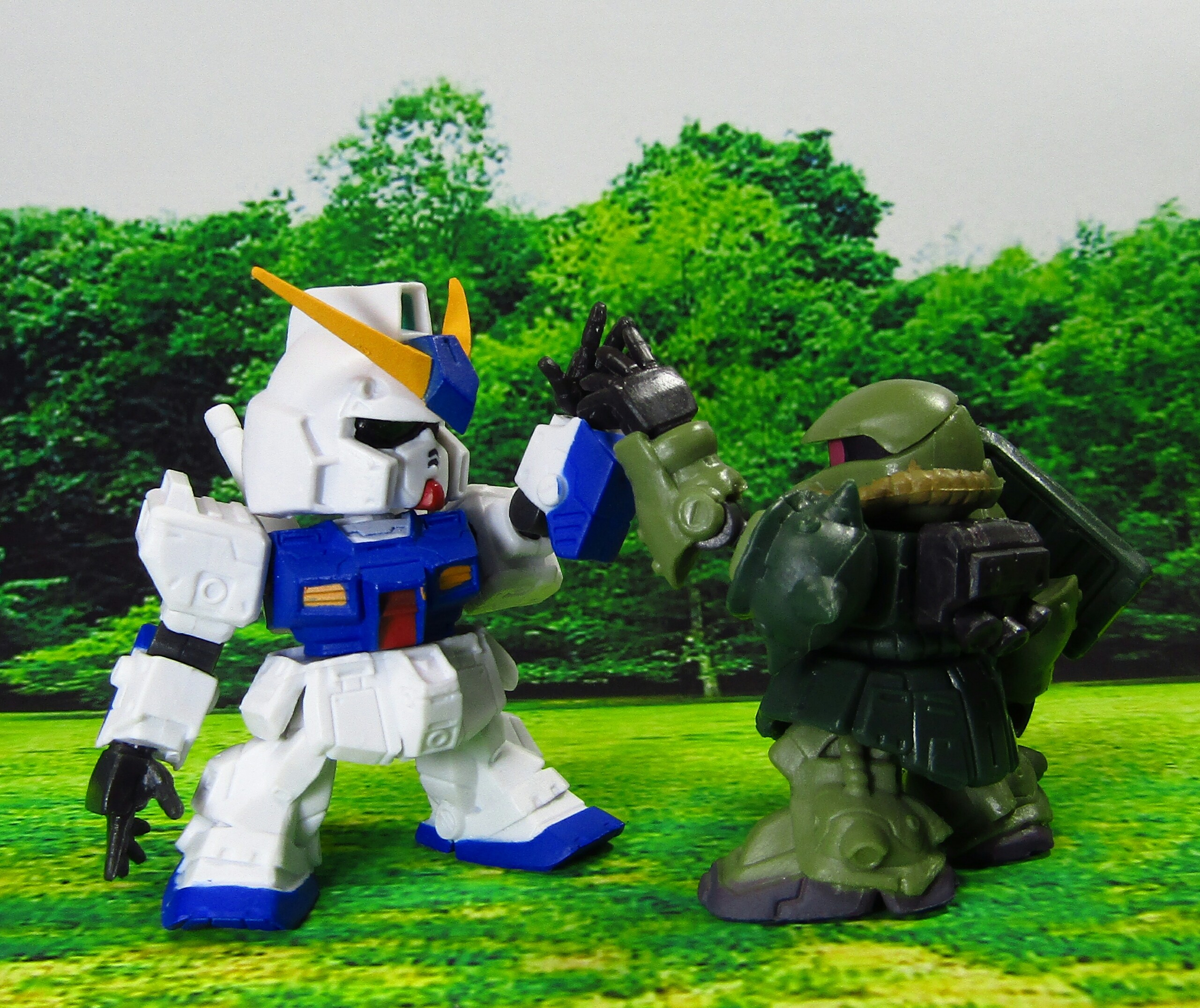 MS-06FZ ザクⅡ改 & RX-78NT-1 ガンダムNT-1/アレックス 【ガシャポン