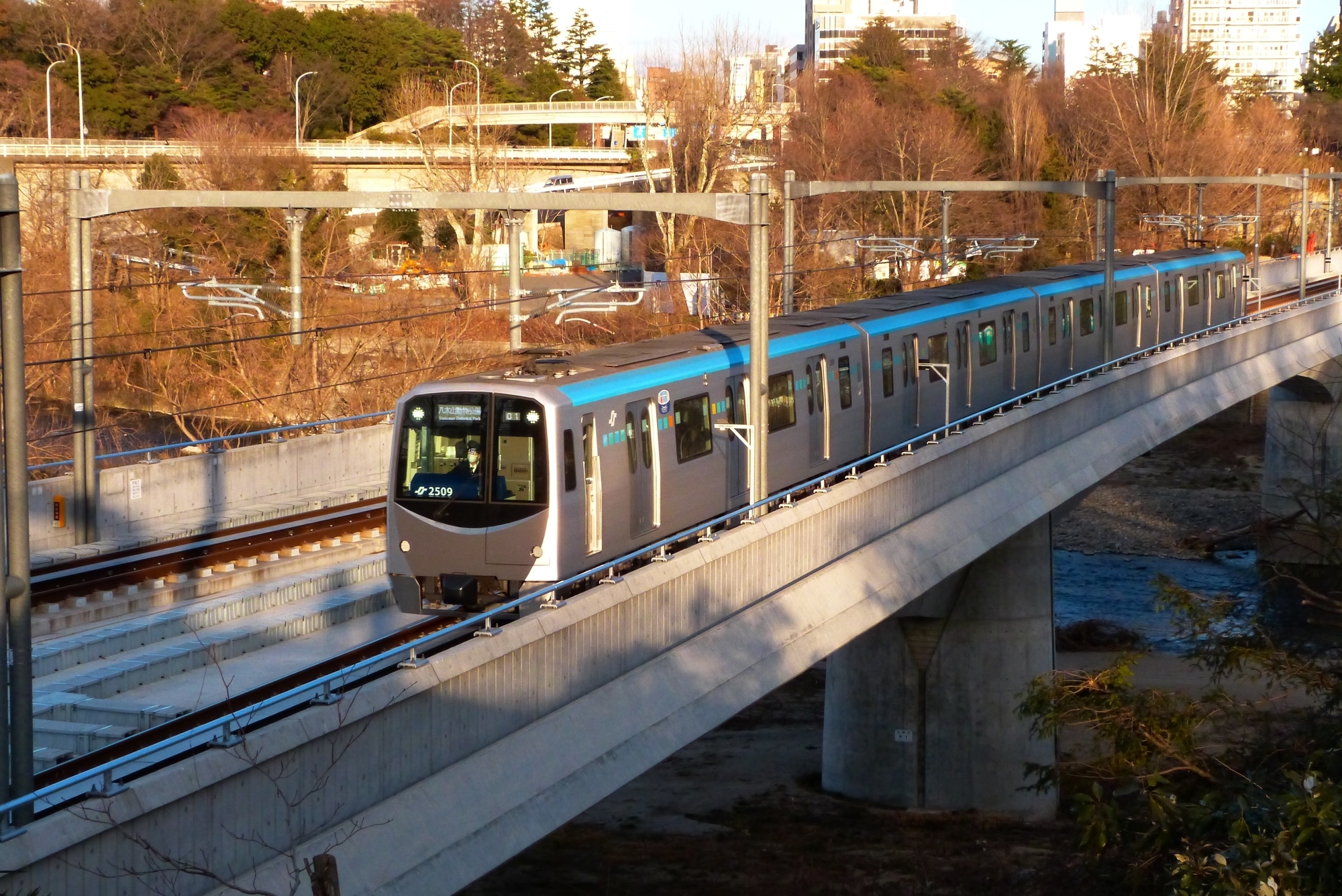 東西線国際センター駅2016年2