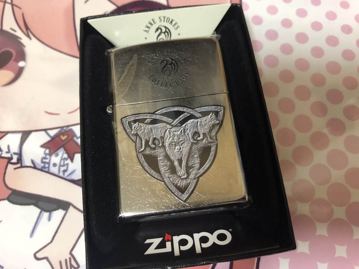 アンストークス！　っていうイラストレーター？　さんのZippo. Zippoいいねいいね。