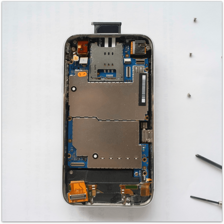 Iphone3gsのバッテリー交換 ザリガニが見ていた Iphone3gsのバッテリー交換 ザリガニが見ていた