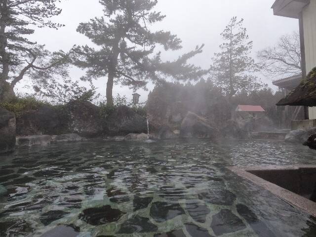 お湯 五十沢温泉 ゆもとかん 毎分400リットル！源泉かけ流しの混浴大露天