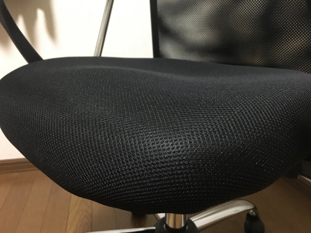 5 000円のオフィスチェアって実際どうなん Amazonで人気のイス買ってみたよ 東京モラトリアム