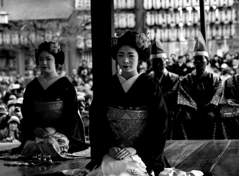 祇園　舞妓さん　セピア色　パネル　モノクロ　アンティーク 祇園 舞妓さん セピア色 パネル モノクロ アンティーク