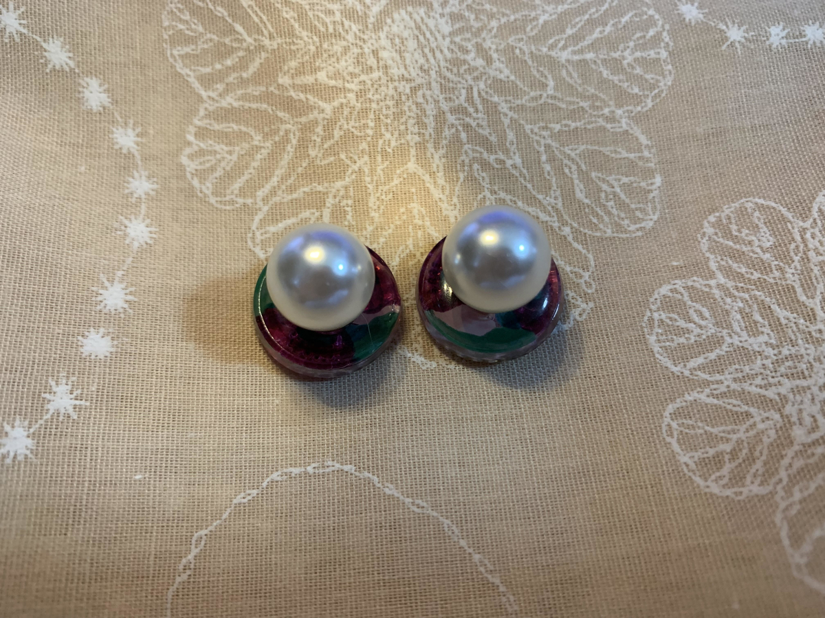 No.169 ボタン×ガラス ハンドメイドピアス あざとい