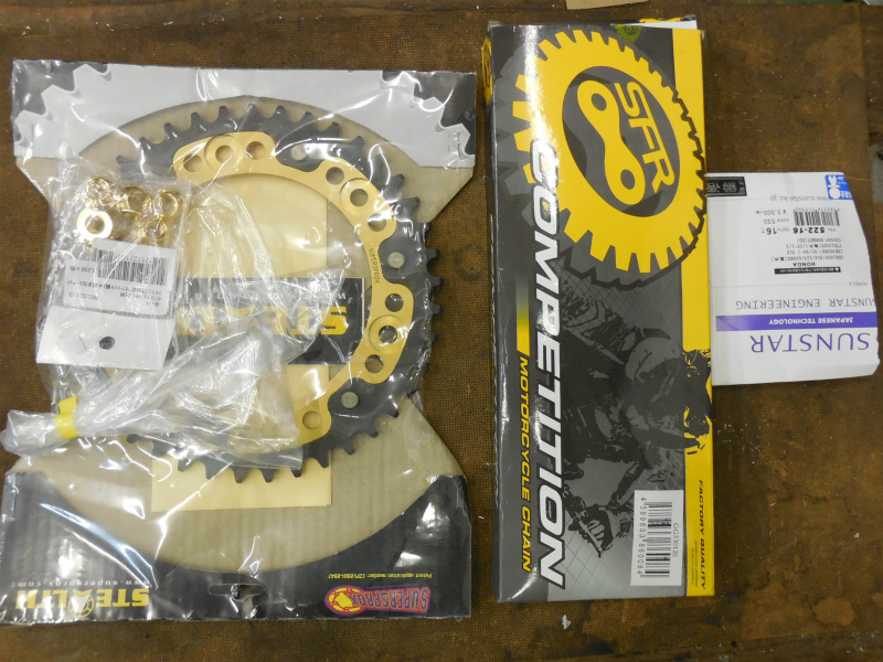 CBR954RR スプロケット&ハブ＆チェーン 02-03 BC-SC50 ホンダ CBR954RRファイアーブレード スプロケット