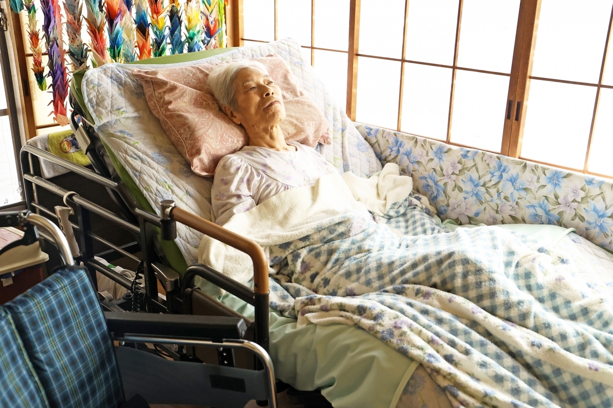 家で介護する事になった時も、実家の片付けを業者さんにすでに頼んでおくとスムーズ