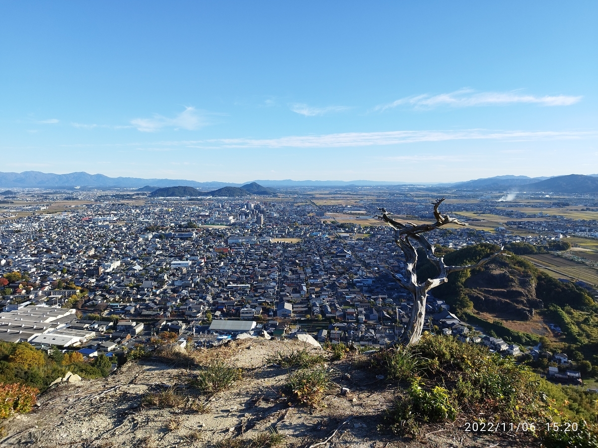 八幡山（鶴翼山）登山と「炭櫓」極めひつまぶし - おまけの会社員生活