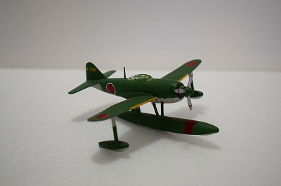 川西 N1K1 水上戦闘機 強風 `前期型/後期型コンボ` (プラモデル
